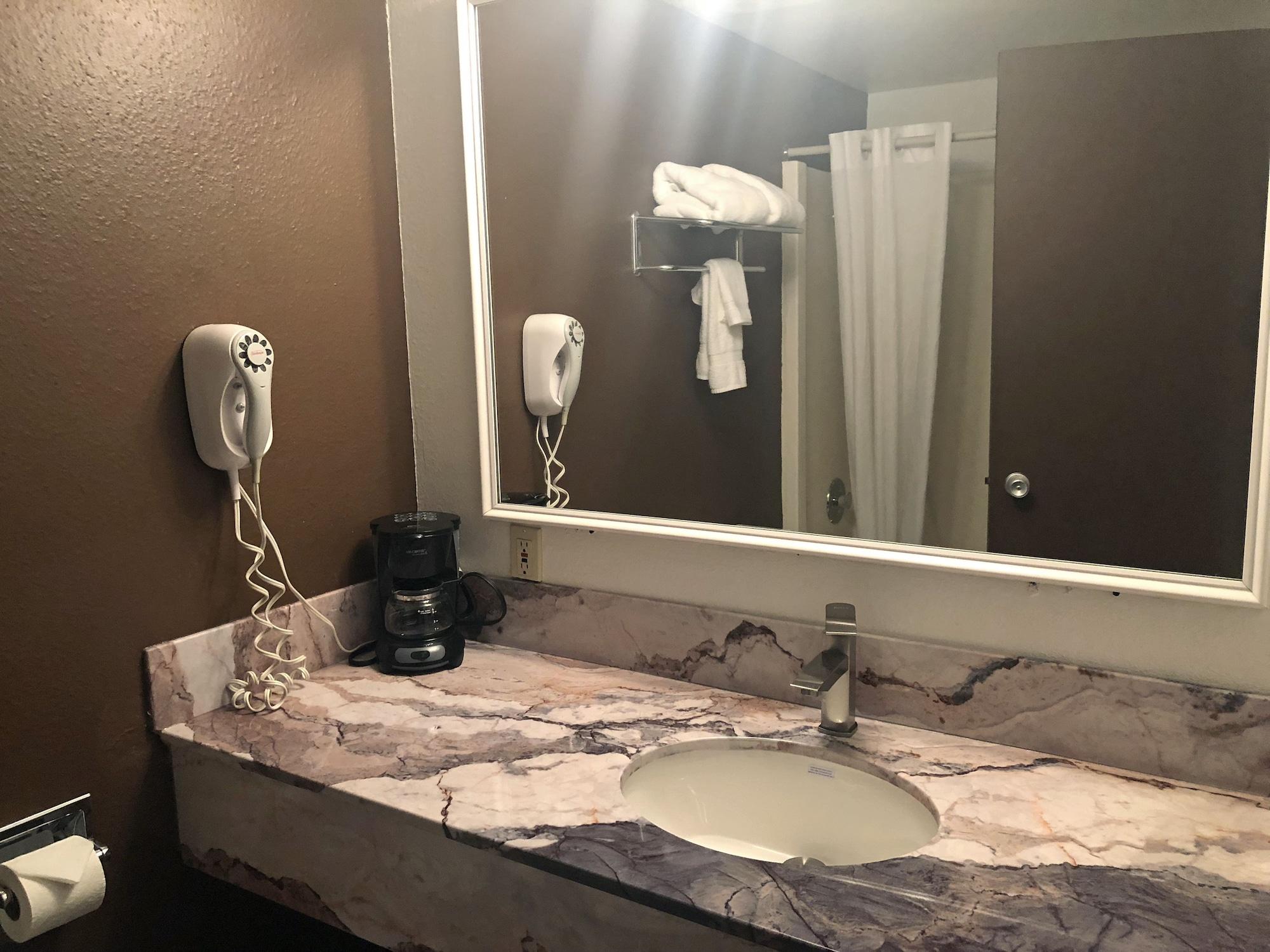 Fairbridge Inn & Suites - לואיסטון מראה חיצוני תמונה